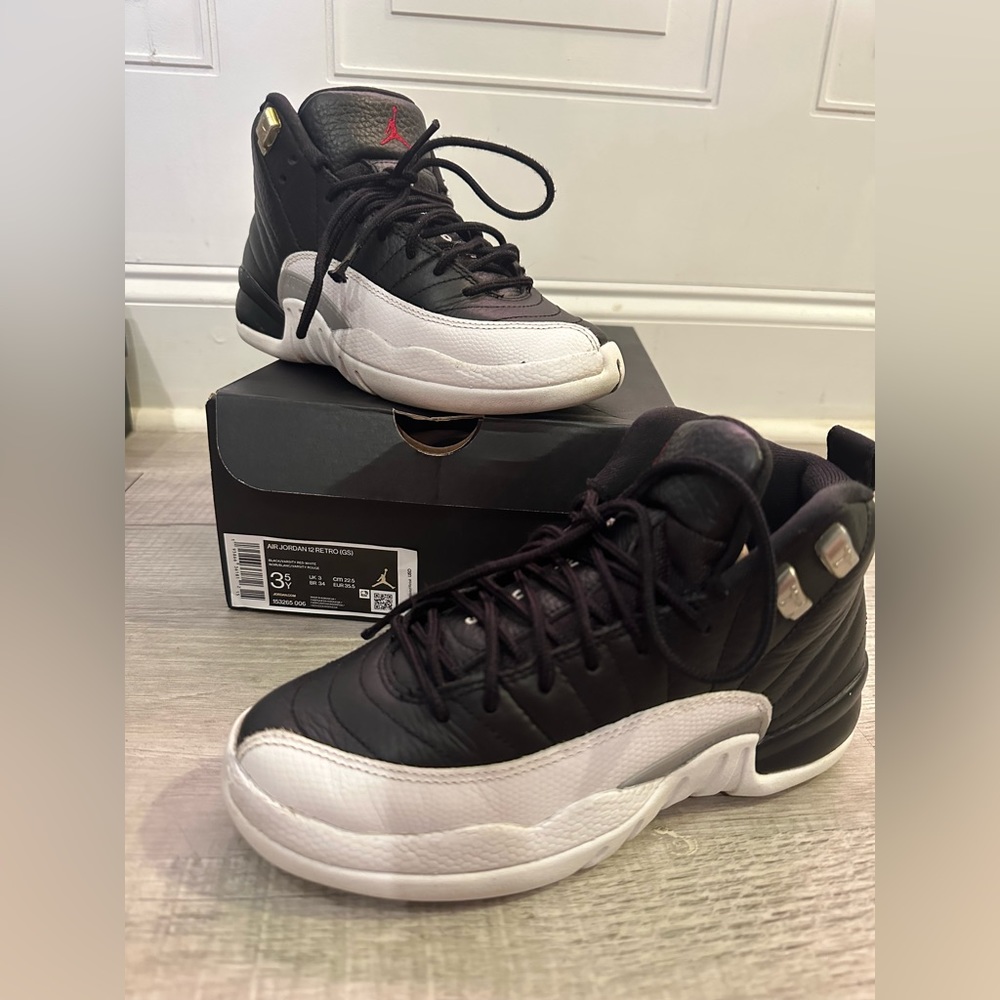 Kids Jordan Retro 12 Playoffs Size 3.5